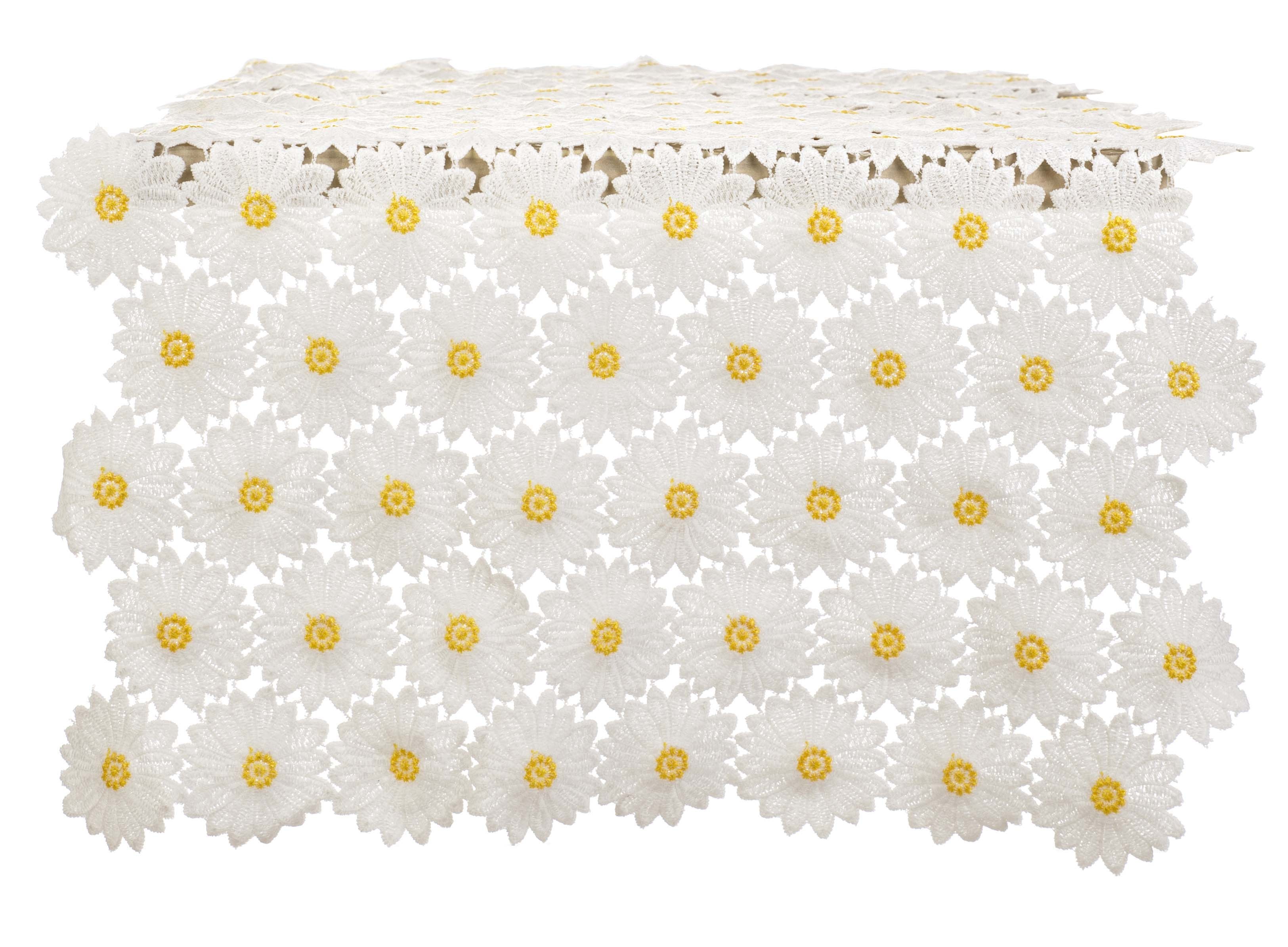 Daisy lace runner by Blanc Mariclo collection ideal for a shabby