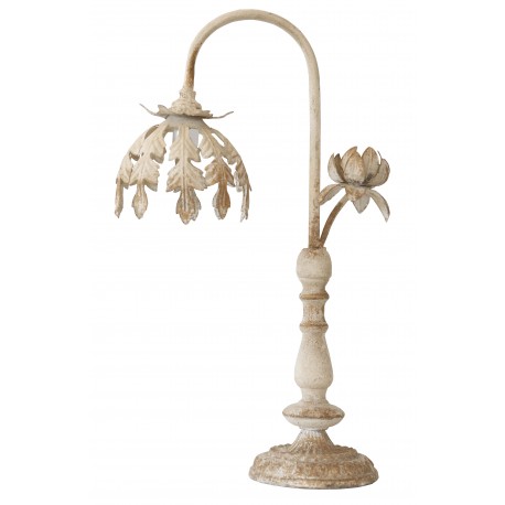 Lampe à poser de style shabby chic en métal blanc vieilli par Van Deurs Danmark pour une déco romantique Lampe à poser de style shabby chic en métal blanc vieilli par Van Deurs Danmark pour une déco romantique