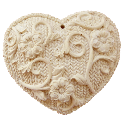 Heart knitted scent of honey color